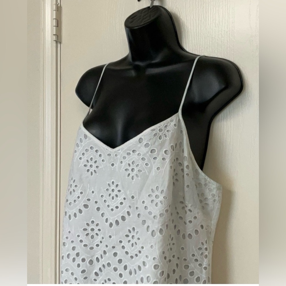 White House Black Market white ruffled eyelet peplum camisole -XL - Picture 2 of 5